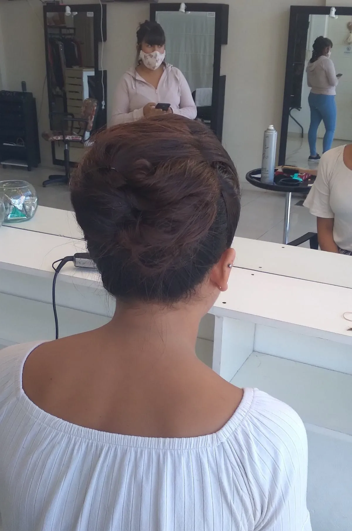 Las Chicas - Trabajo de peinado 24